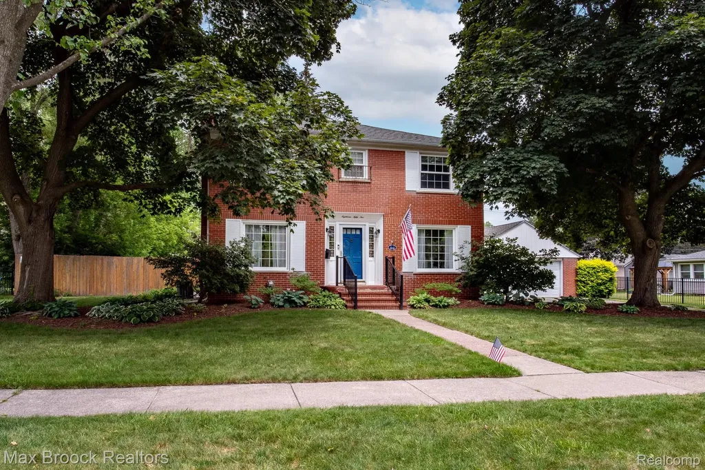 1852 Edgewood Boulevard Berkley City MI 48072