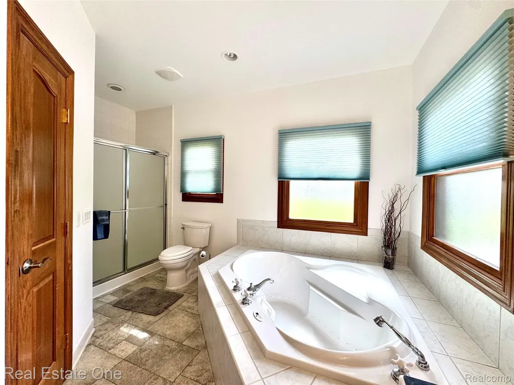 2616 Pebble Beach Drive Oakland Charter Township MI 48363