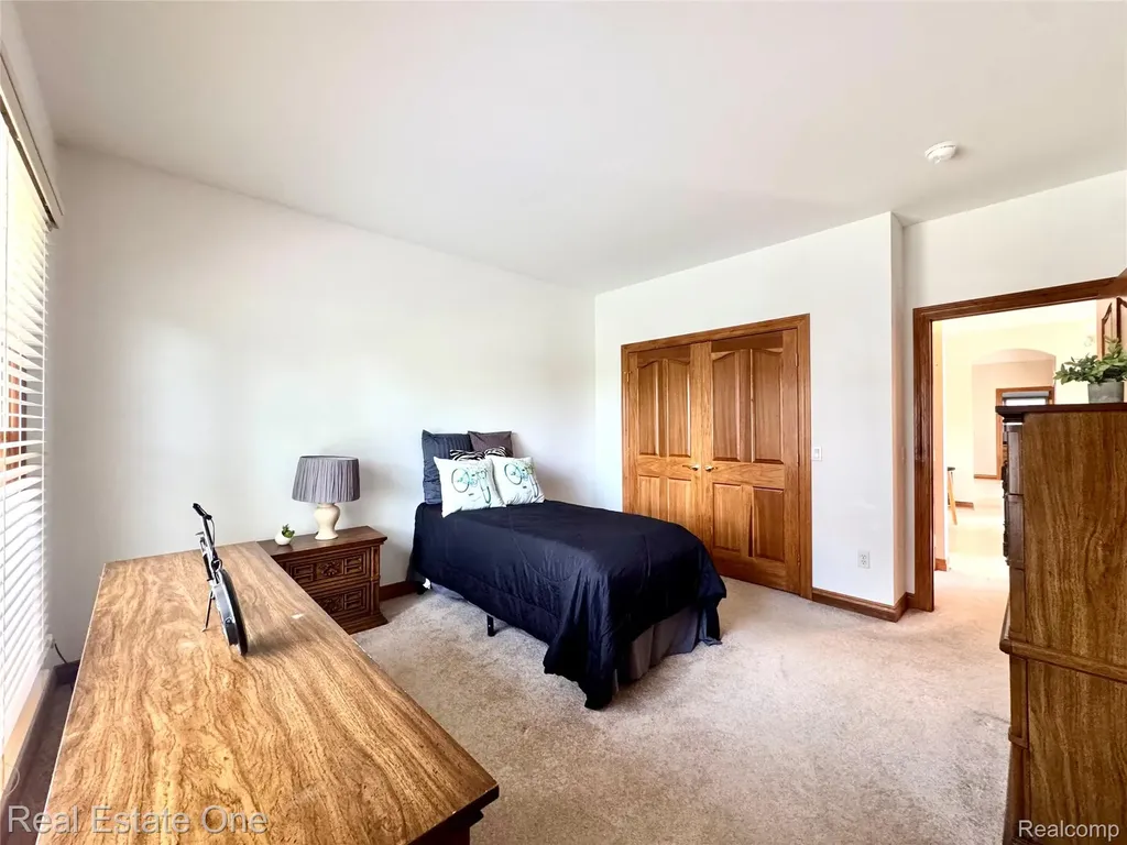 2616 Pebble Beach Drive Oakland Charter Township MI 48363