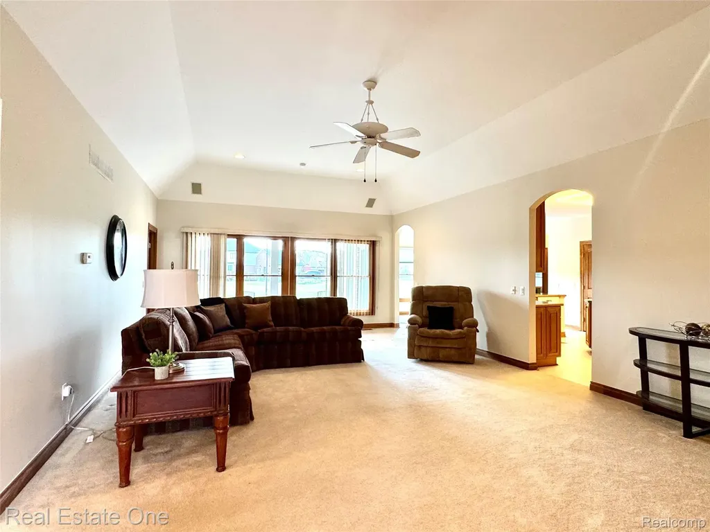 2616 Pebble Beach Drive Oakland Charter Township MI 48363