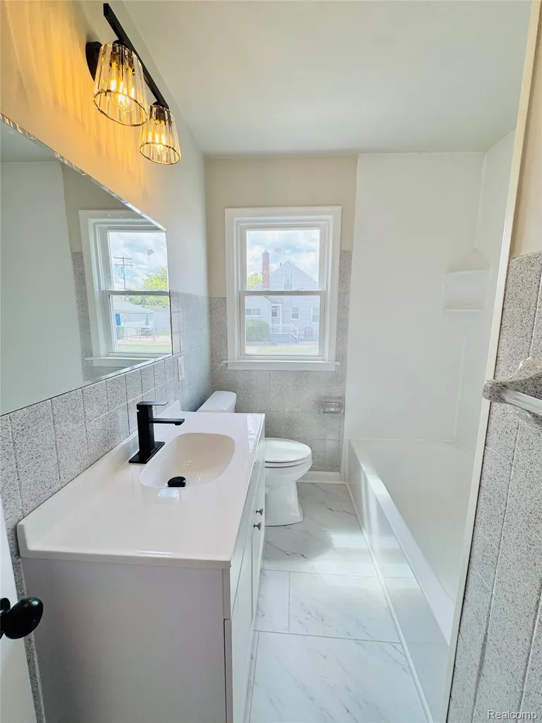 12796 Pullman Street Southgate City MI 48195