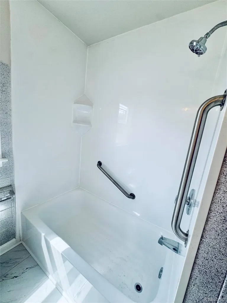 12796 Pullman Street Southgate City MI 48195