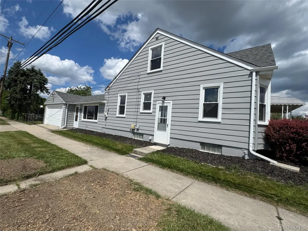 12796 Pullman Street Southgate City MI 48195