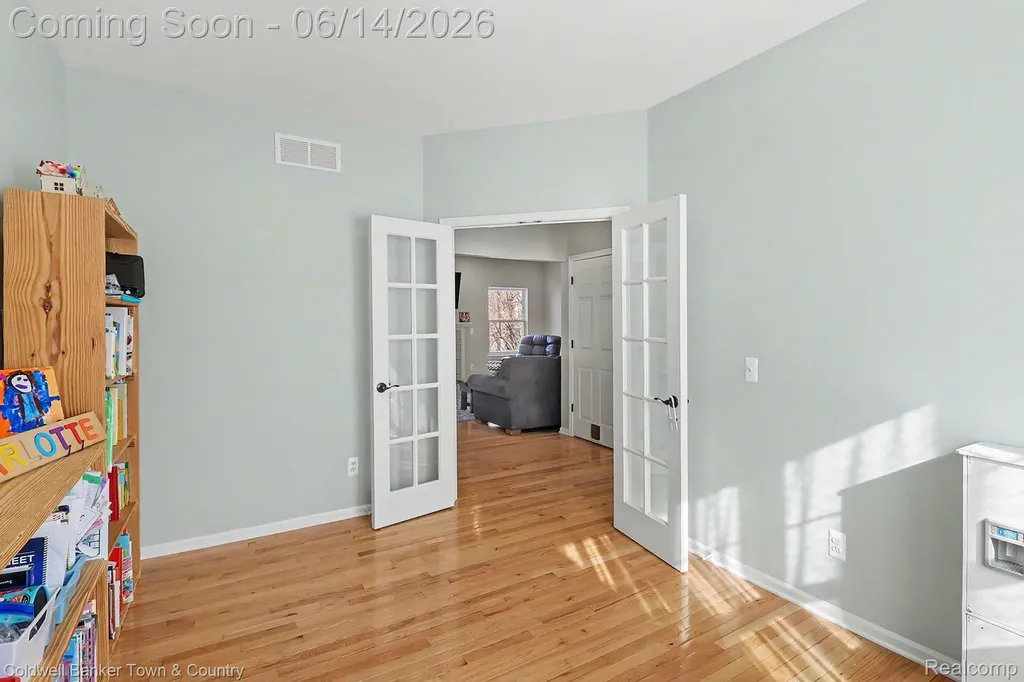 9120 Lakewood Drive Northfield Township MI 48189