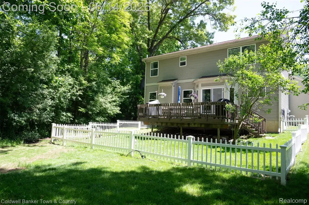 9120 Lakewood Drive Northfield Township MI 48189