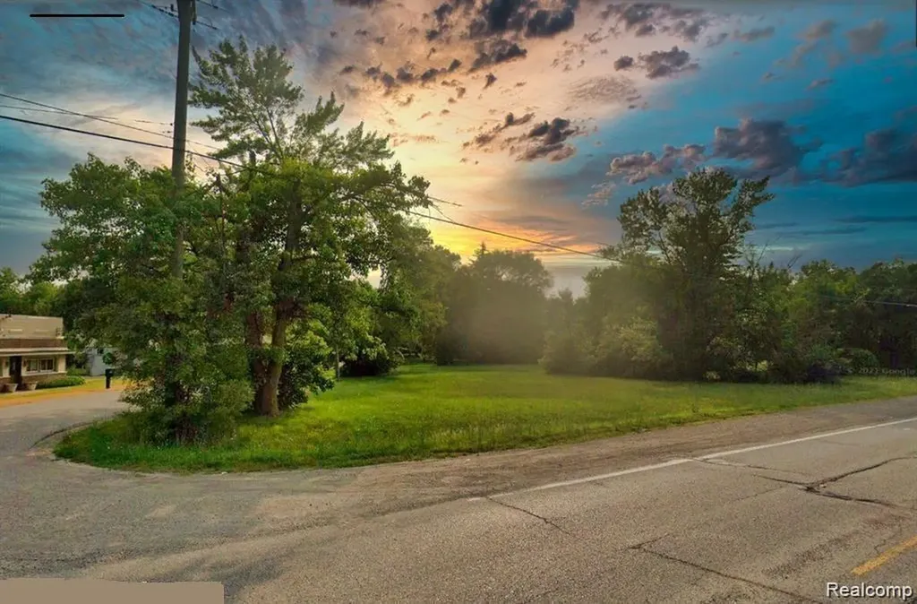 5666 Auburn Road Shelby Charter Township MI 48317