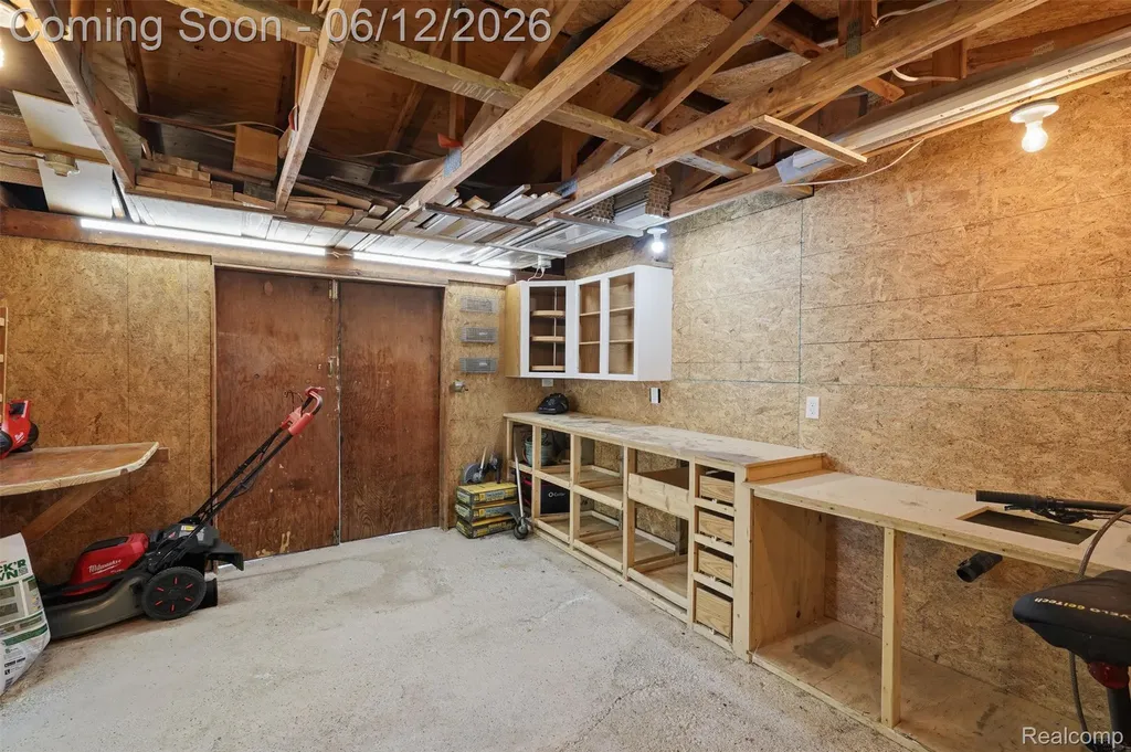 5334 Military Avenue Brighton Township MI 48116