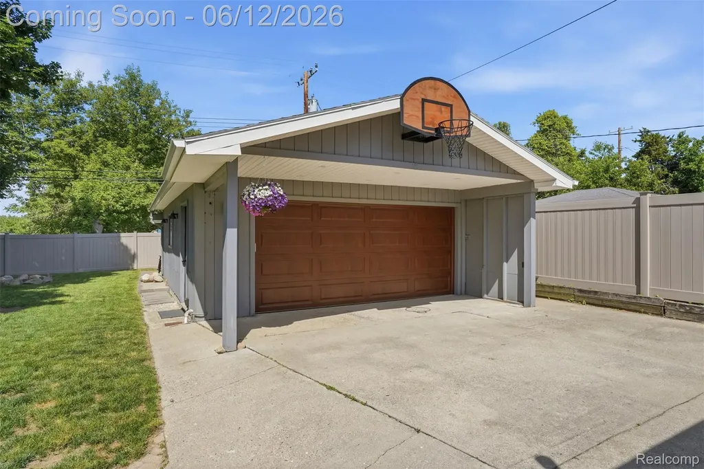 5334 Military Avenue Brighton Township MI 48116