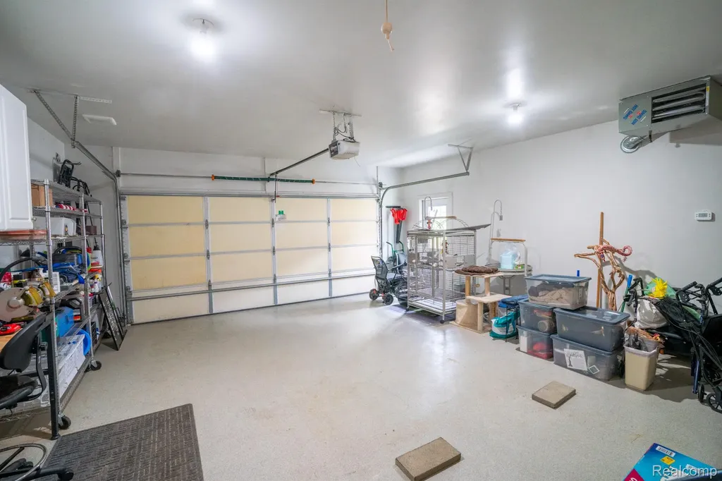 5653 Trail Side Lane Hamburg Township MI 48189