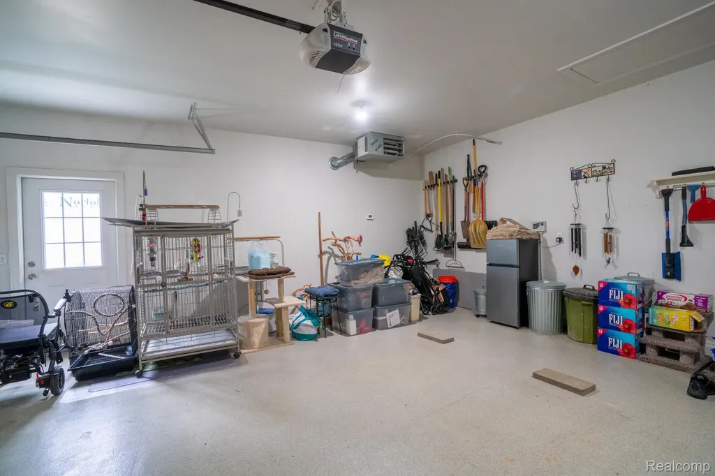 5653 Trail Side Lane Hamburg Township MI 48189