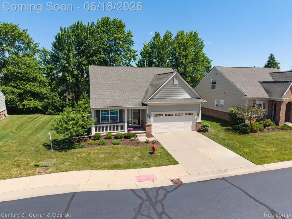 1086 Paddock Drive South Lyon City MI 48178