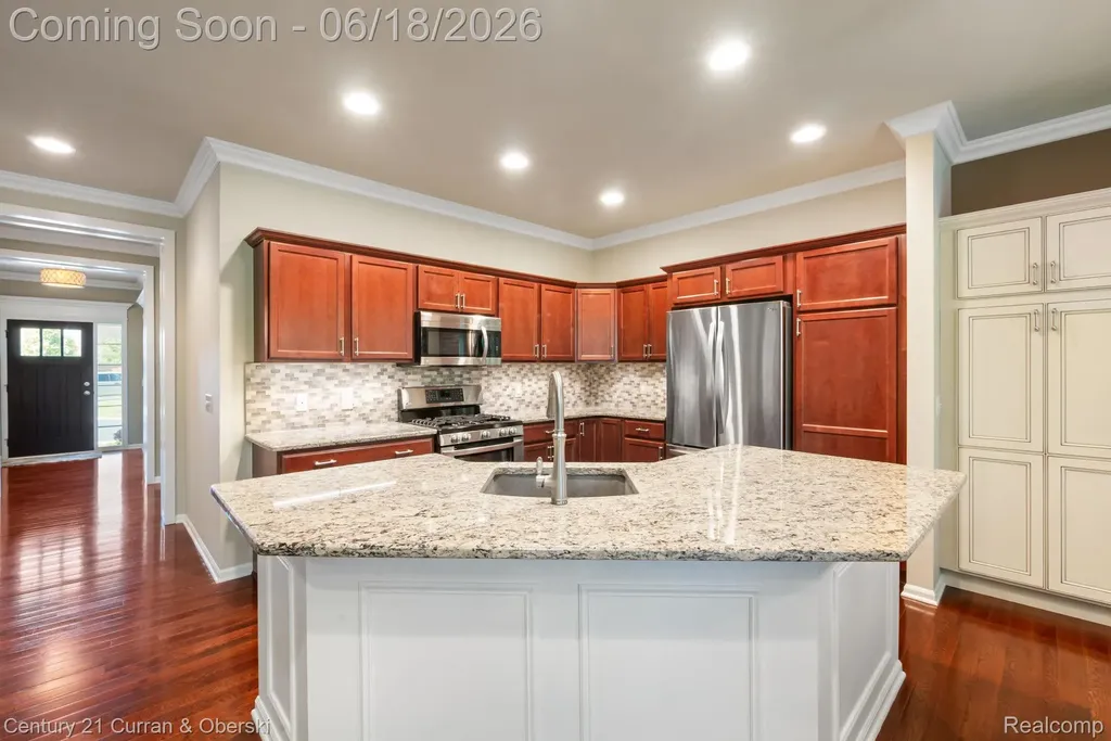 1086 Paddock Drive South Lyon City MI 48178