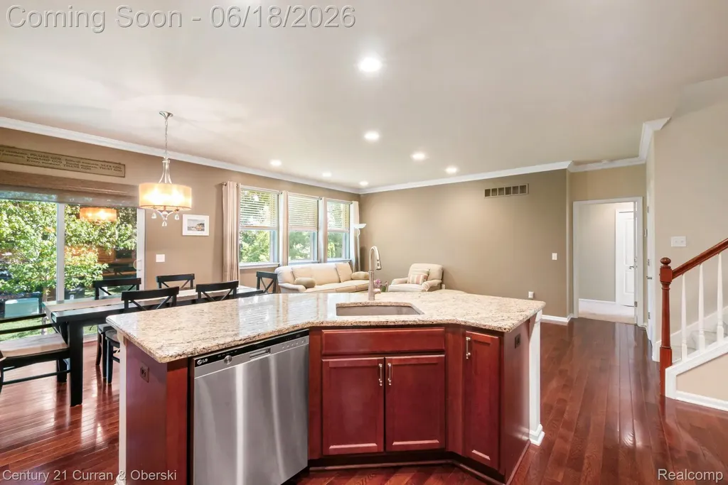 1086 Paddock Drive South Lyon City MI 48178