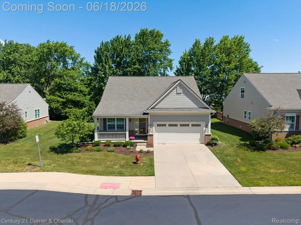 1086 Paddock Drive South Lyon City MI 48178
