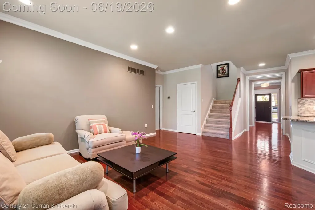 1086 Paddock Drive South Lyon City MI 48178
