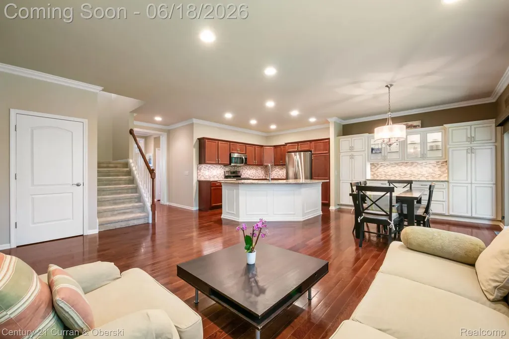 1086 Paddock Drive South Lyon City MI 48178