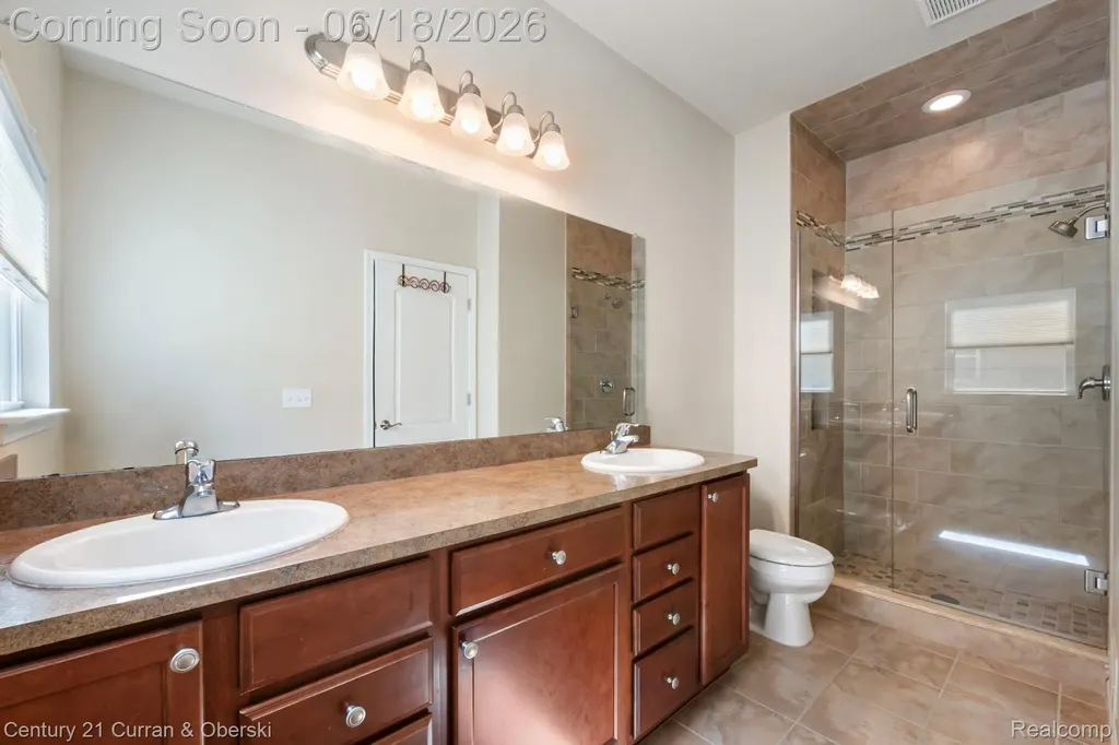 1086 Paddock Drive South Lyon City MI 48178