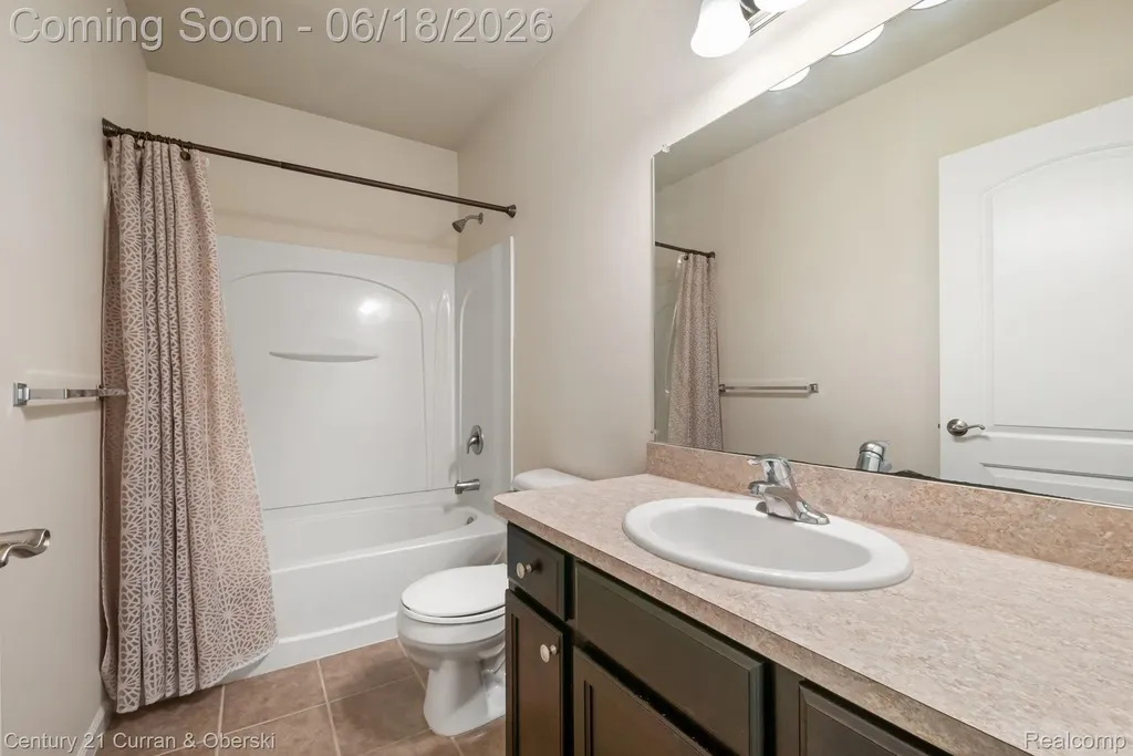 1086 Paddock Drive South Lyon City MI 48178