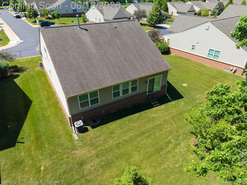 1086 Paddock Drive South Lyon City MI 48178