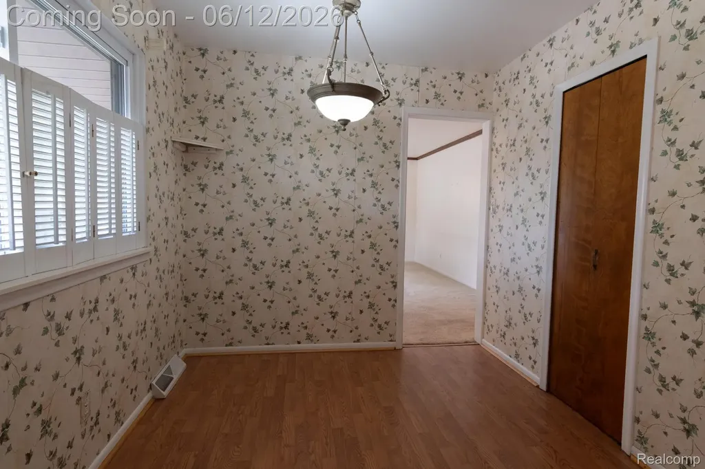 1235 Jenifer Avenue Madison Heights City MI 48071