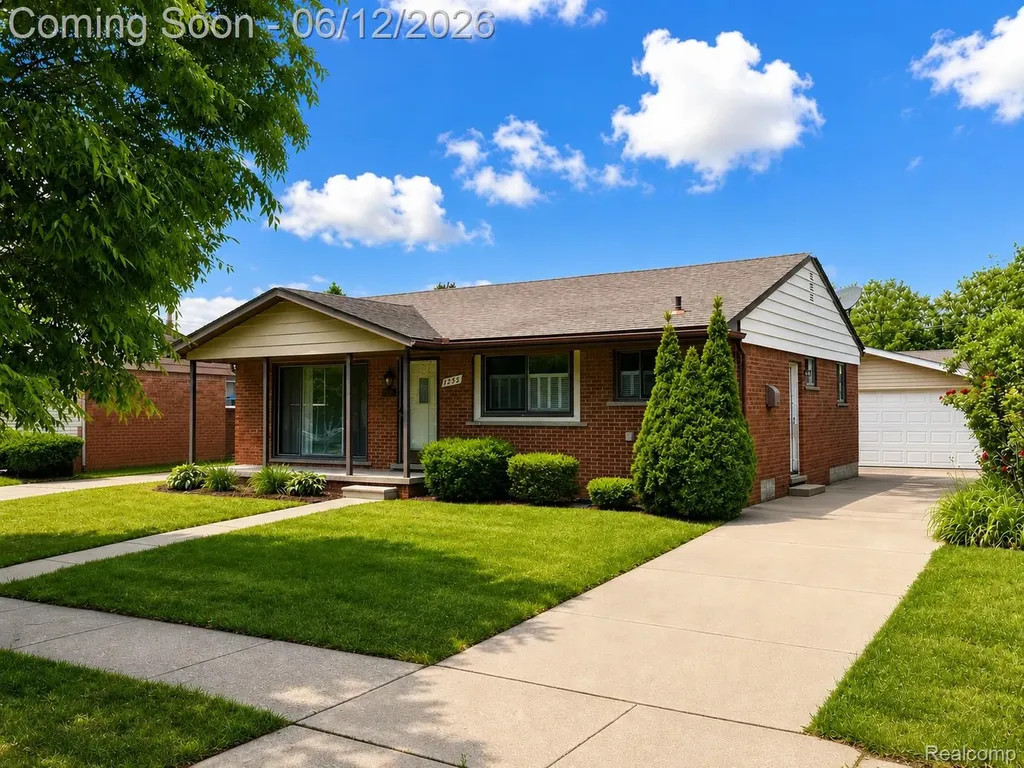 1235 Jenifer Avenue Madison Heights City MI 48071