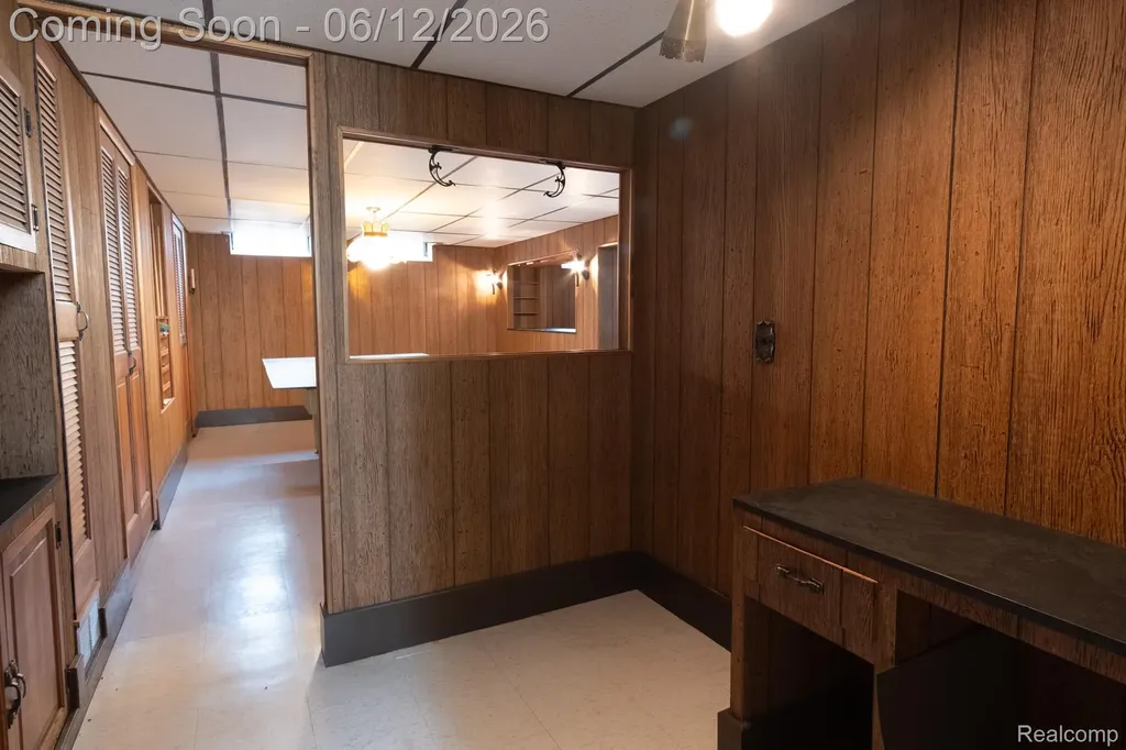 1235 Jenifer Avenue Madison Heights City MI 48071