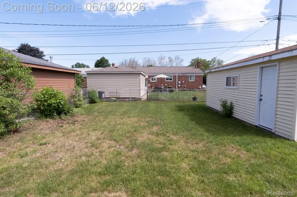 1235 Jenifer Avenue Madison Heights City MI 48071