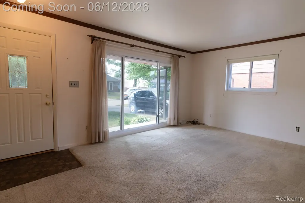 1235 Jenifer Avenue Madison Heights City MI 48071