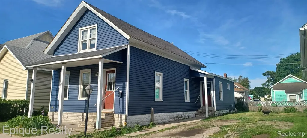 1708 8th Street Port Huron City MI 48060