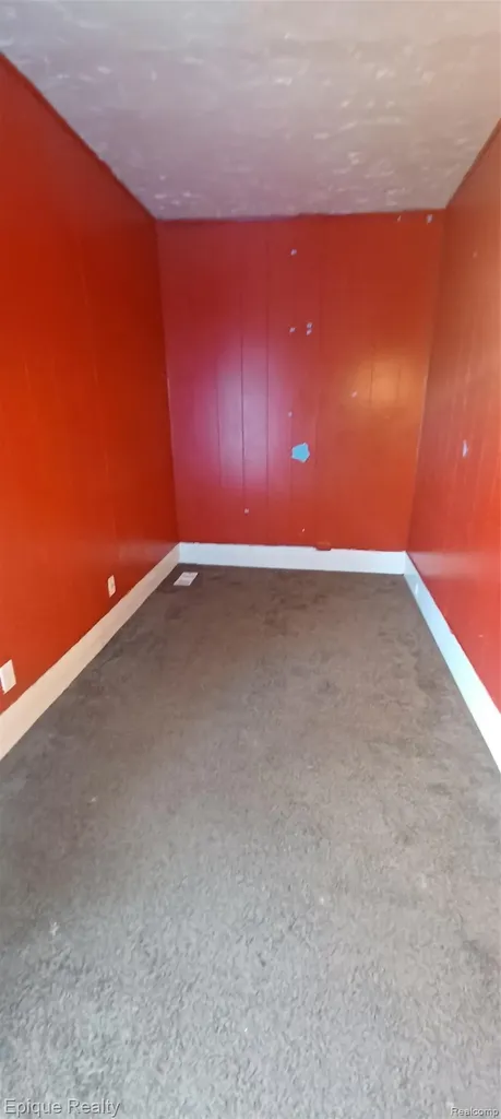 1708 8th Street Port Huron City MI 48060