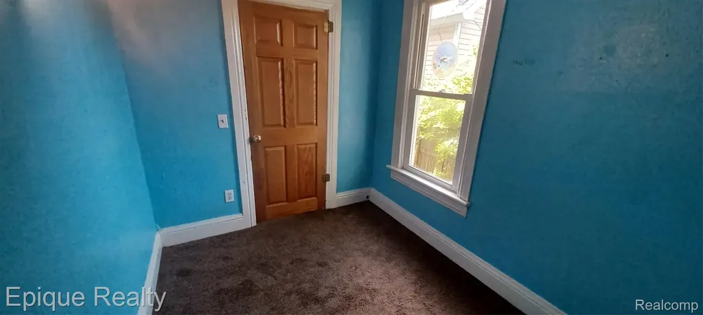 1708 8th Street Port Huron City MI 48060