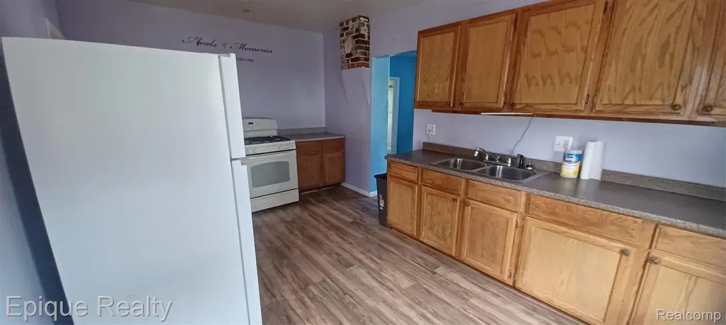 1708 8th Street Port Huron City MI 48060