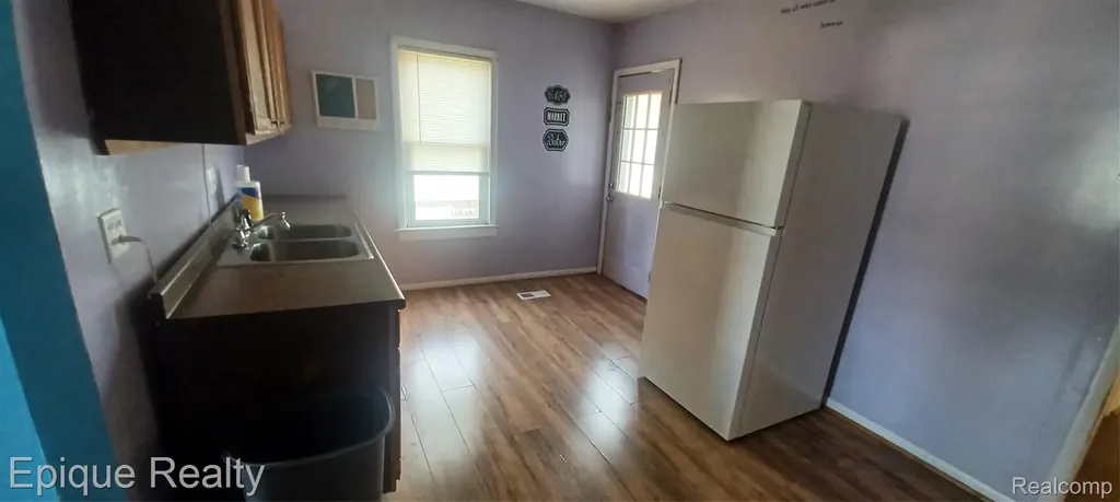 1708 8th Street Port Huron City MI 48060