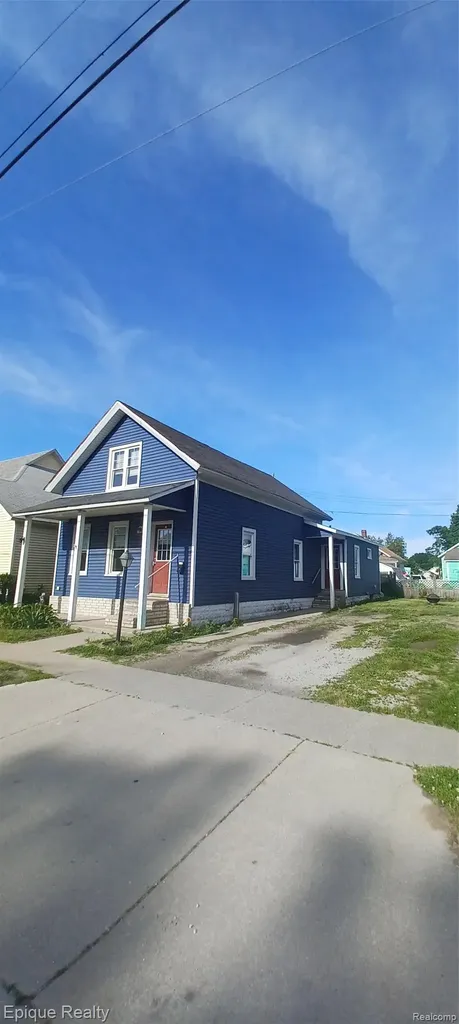 1708 8th Street Port Huron City MI 48060