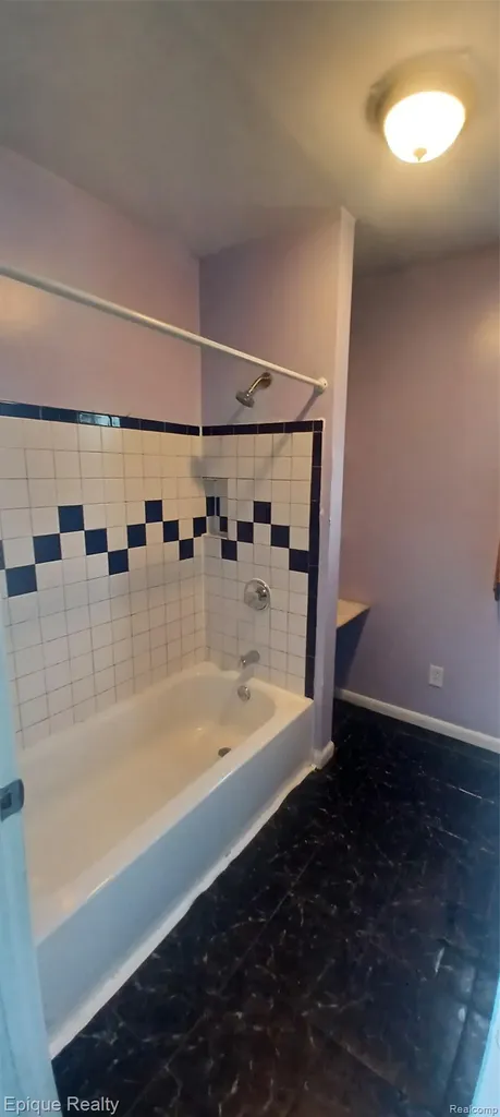 1708 8th Street Port Huron City MI 48060