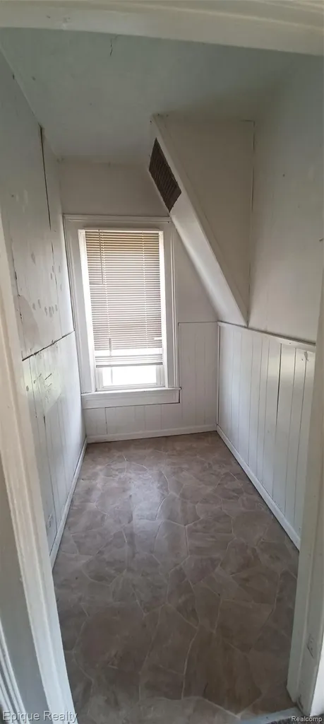 1708 8th Street Port Huron City MI 48060