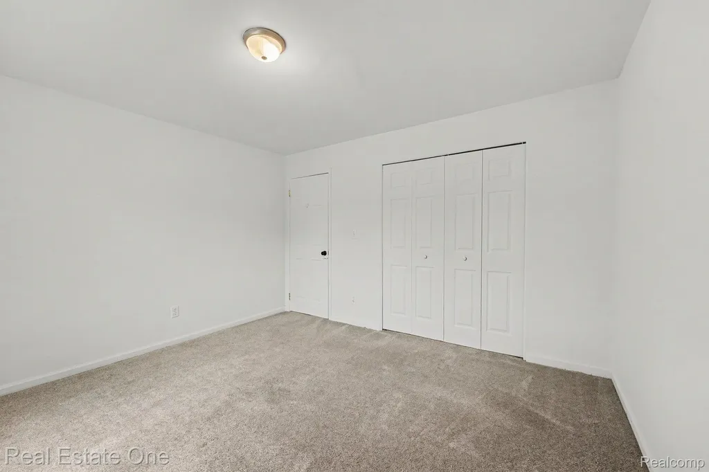 1968 Axtell Drive Troy City MI 48084