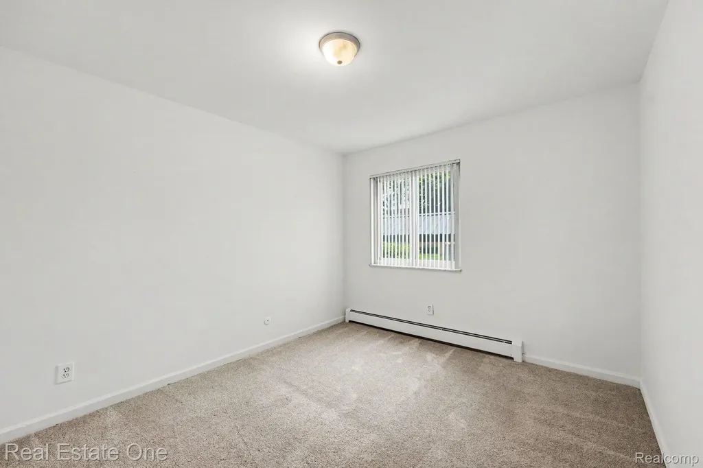1968 Axtell Drive Troy City MI 48084