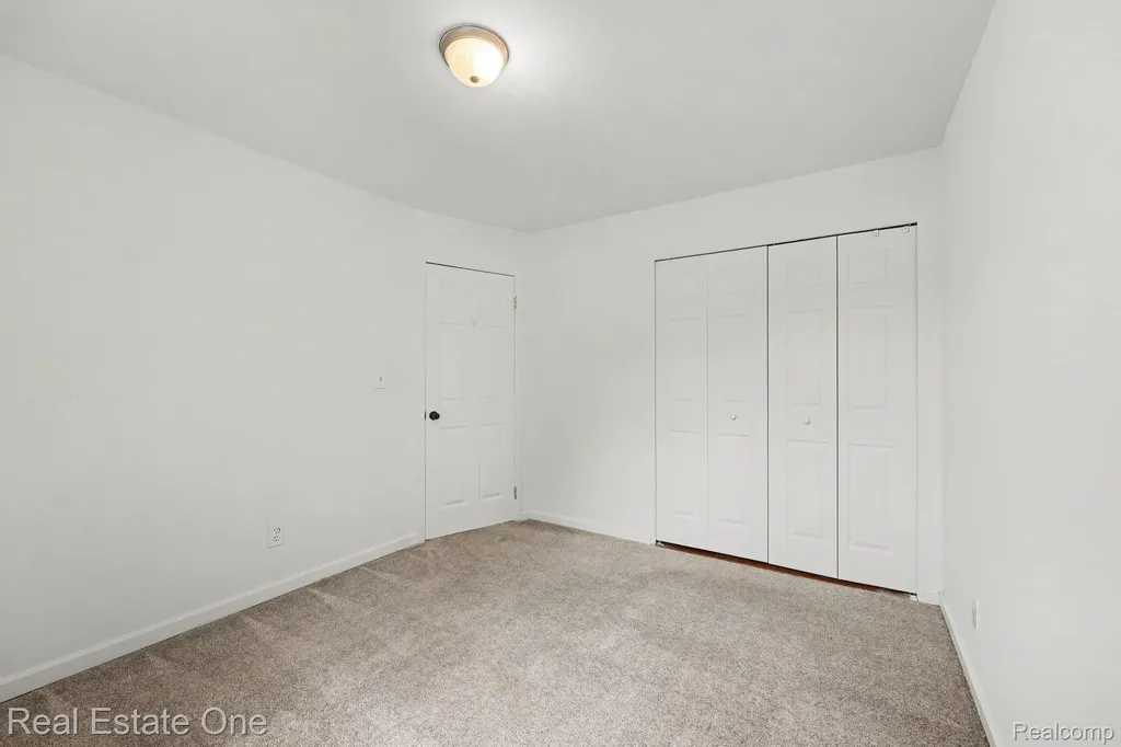 1968 Axtell Drive Troy City MI 48084