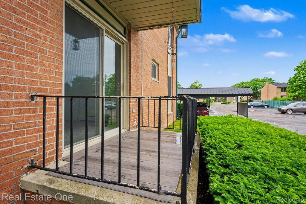 1968 Axtell Drive Troy City MI 48084