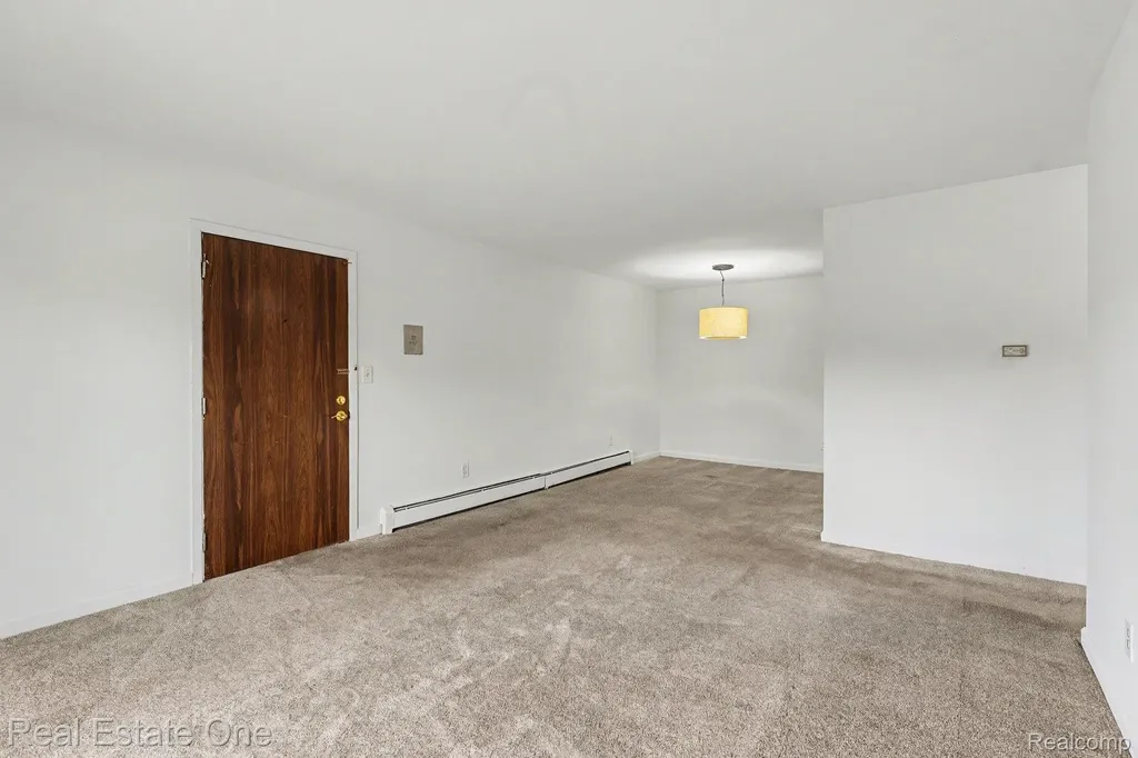 1968 Axtell Drive Troy City MI 48084