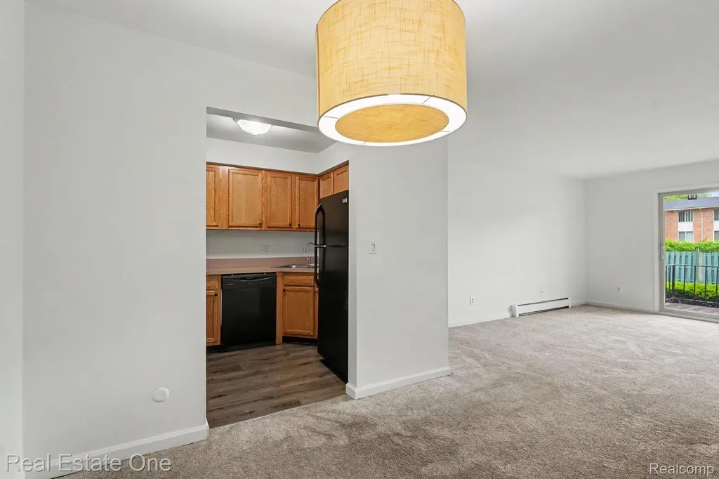 1968 Axtell Drive Troy City MI 48084