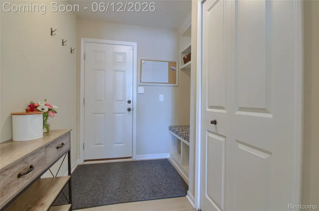 8123 Hudson Drive Westland City MI 48185