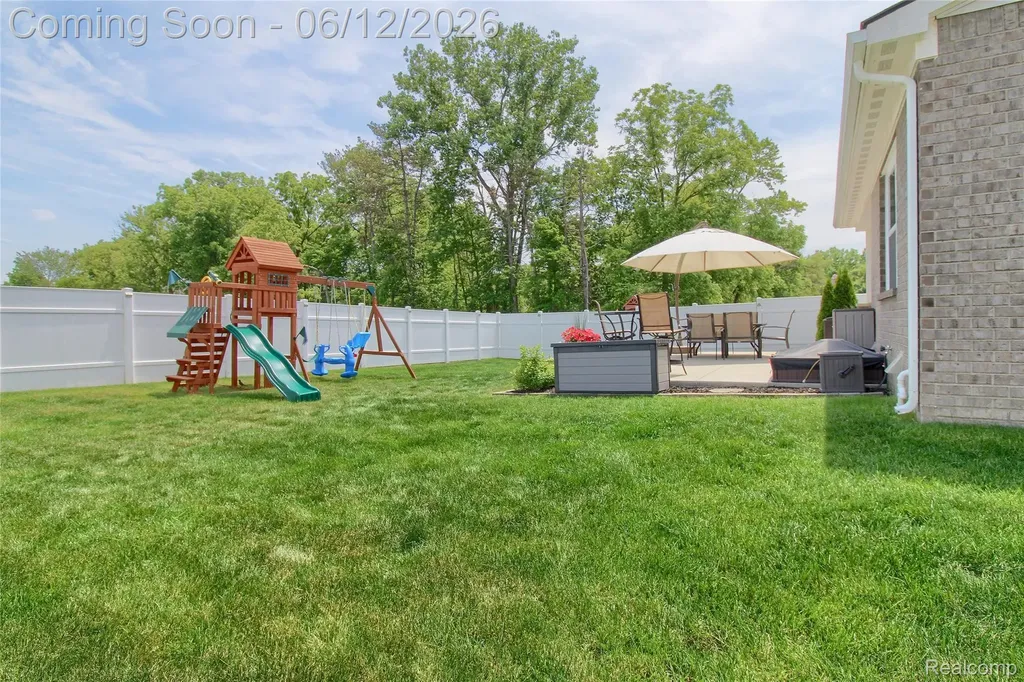 8123 Hudson Drive Westland City MI 48185