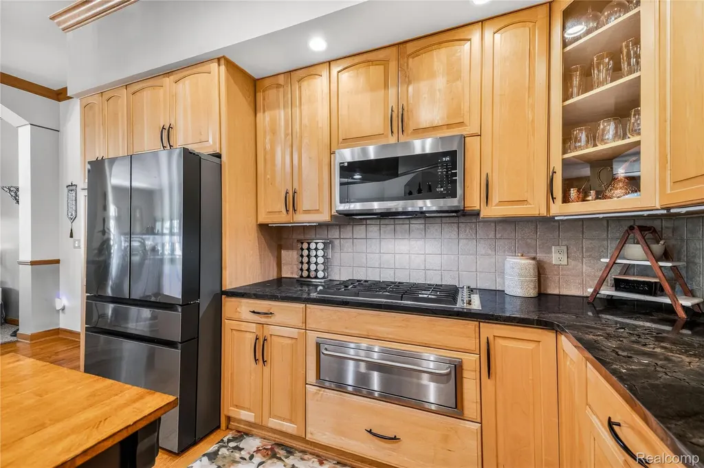 8454 Grays Drive Grosse Ile Township MI 48138