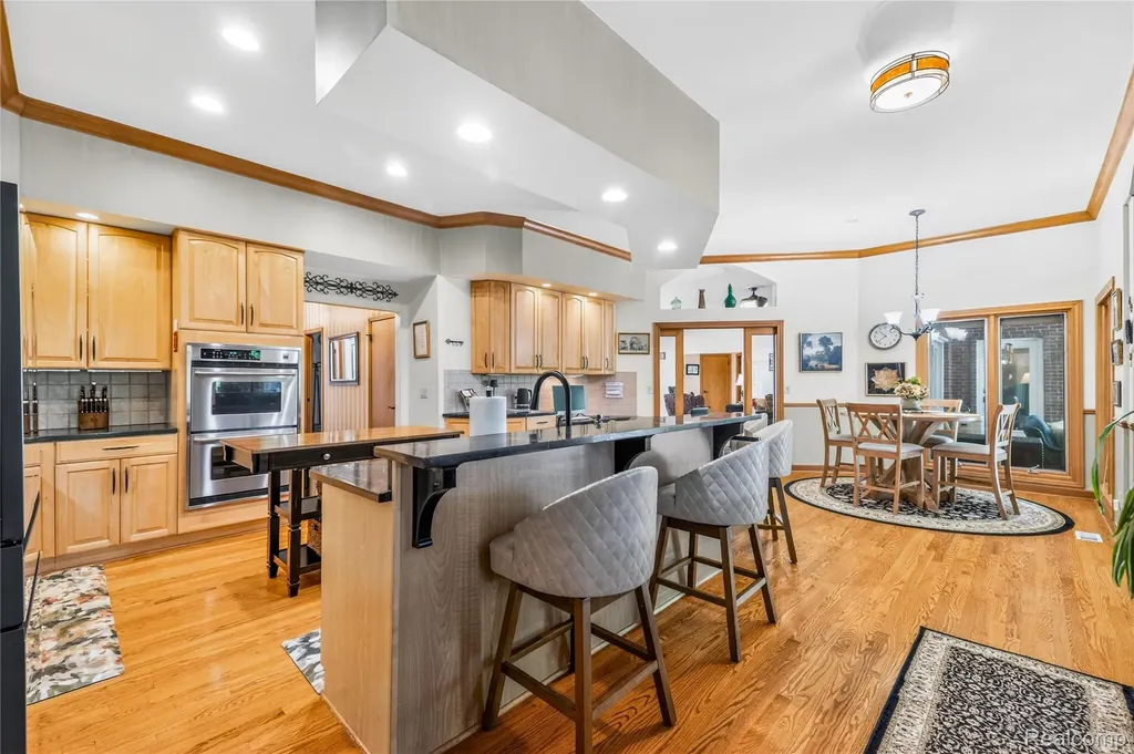 8454 Grays Drive Grosse Ile Township MI 48138