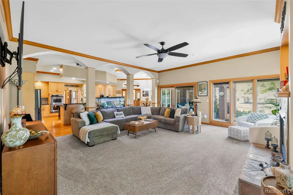 8454 Grays Drive Grosse Ile Township MI 48138
