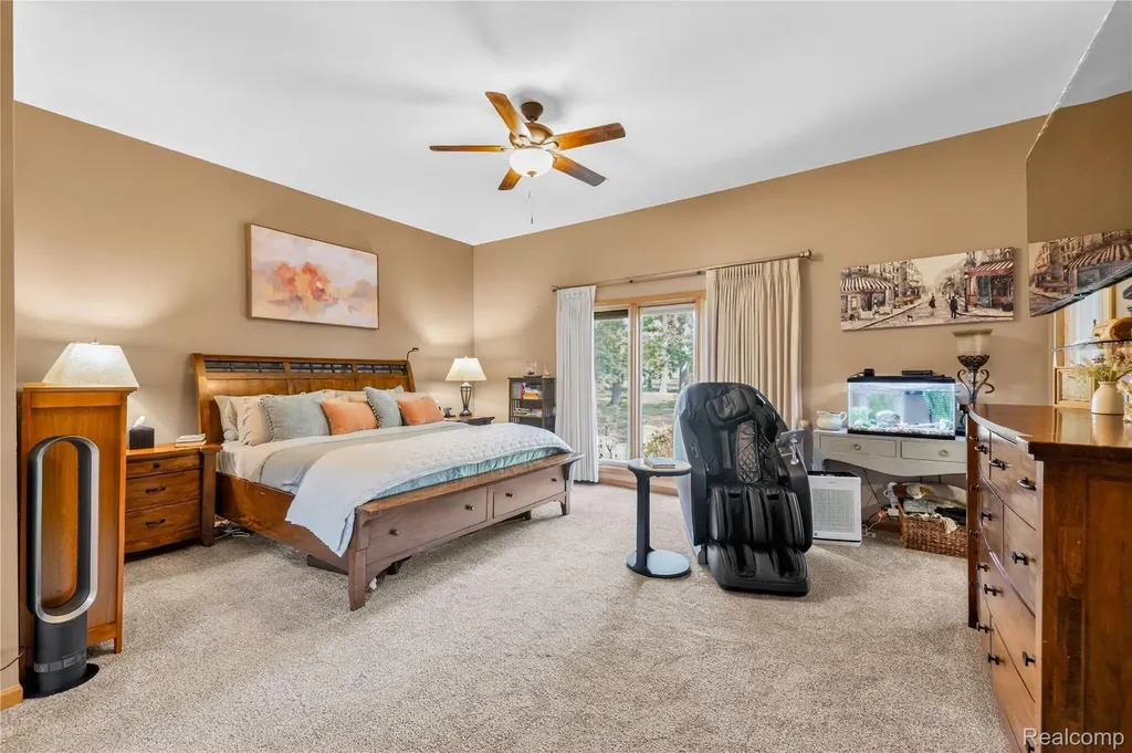 8454 Grays Drive Grosse Ile Township MI 48138