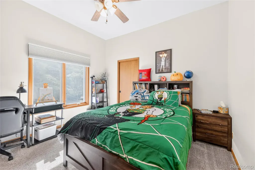 8454 Grays Drive Grosse Ile Township MI 48138