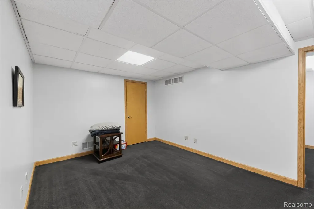 8454 Grays Drive Grosse Ile Township MI 48138